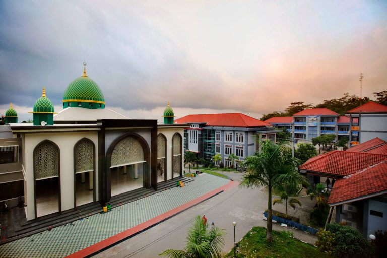 Pendidikan Karakter di Pesantren sebagai Upaya Membangun Peradaban