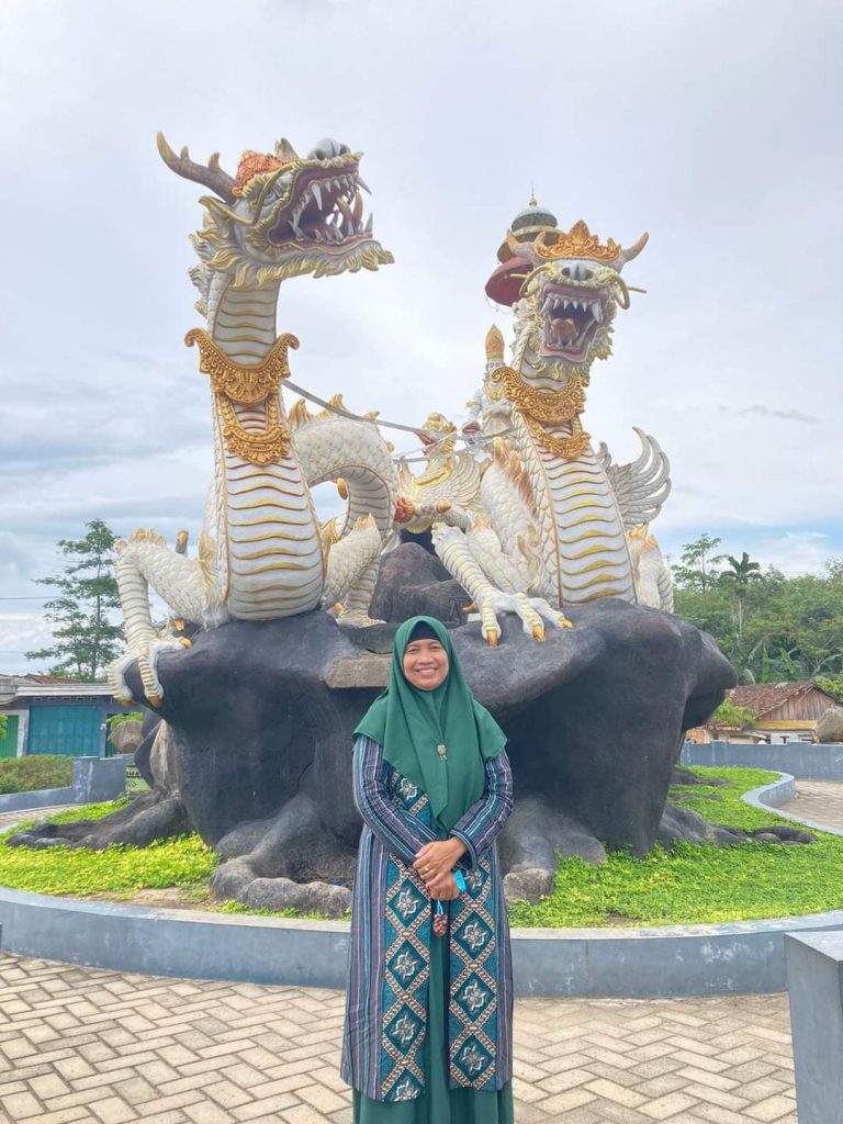 Khotimatul Khusna Ulama Perempuan Masa Kini dan Kiprah Pengabdian untuk Masyarakat