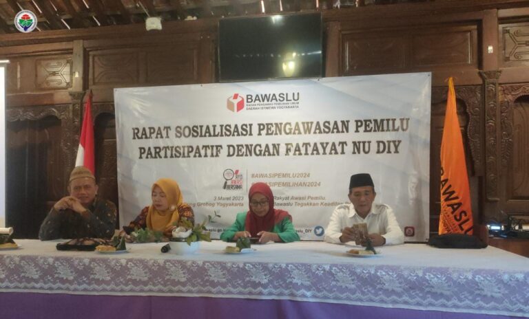 Fatayat harus bisa berperan aktif menjadi salah satu bagian dari penyelenggaraan pemilu. Fatayat dapat membentuk call center aduan pelanggaran pemilu