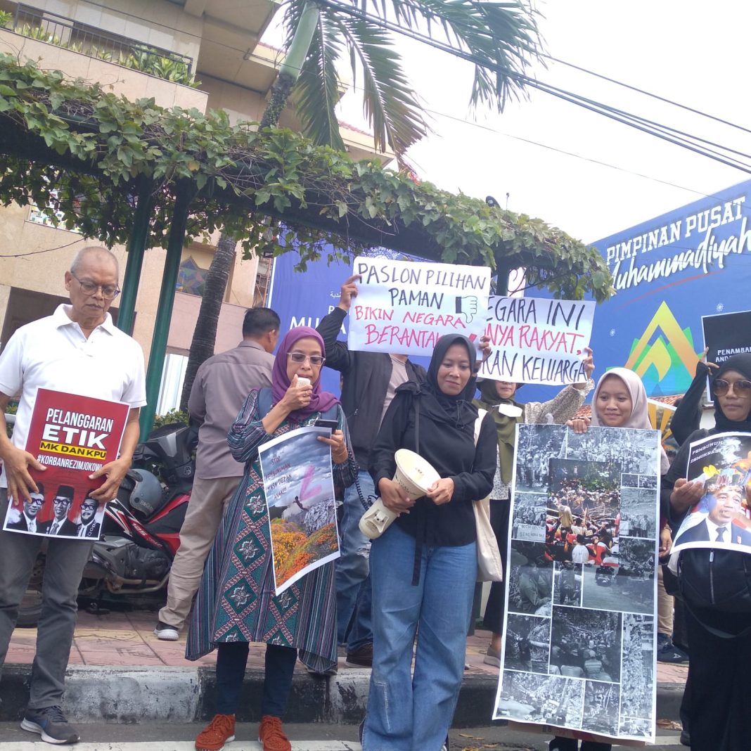 Aksi Gejayan Memanggil di hari tenang menjelang pencoblosan adalah bentuk tidak diam melihat kecurangan yang terstruktur oleh Rezim Jokowi